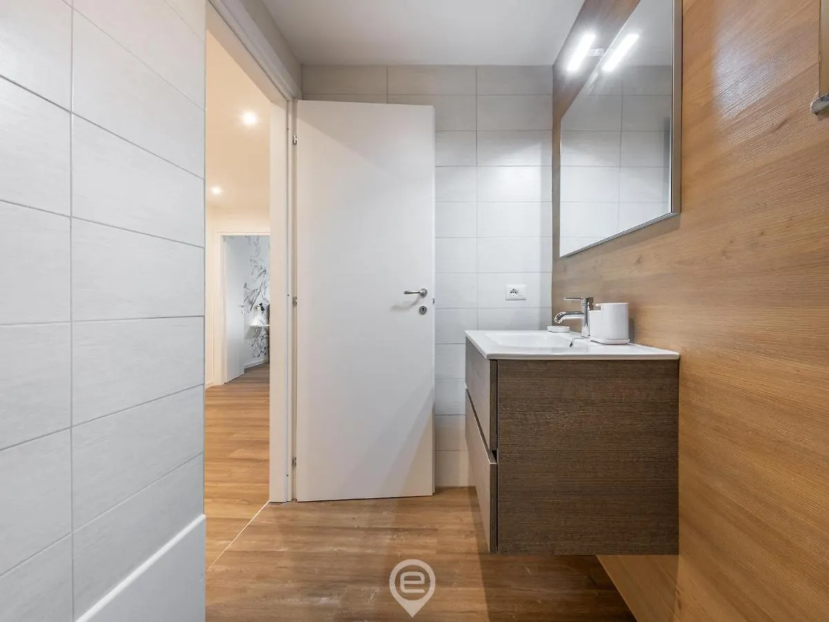 Matilde Apartment - Shopping Street Кальяри